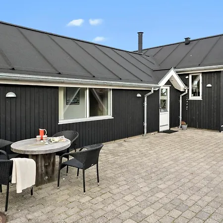 Holiday home Cozy In With Wifi *
